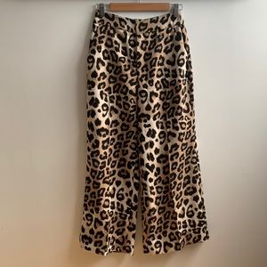 0 petite Banana Republic wide leg cropped cheetah pant